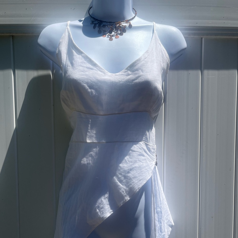 BLANC DU NIL White Asymmetrical top 
100% Egyptian Cotton
Made in France
NWOT